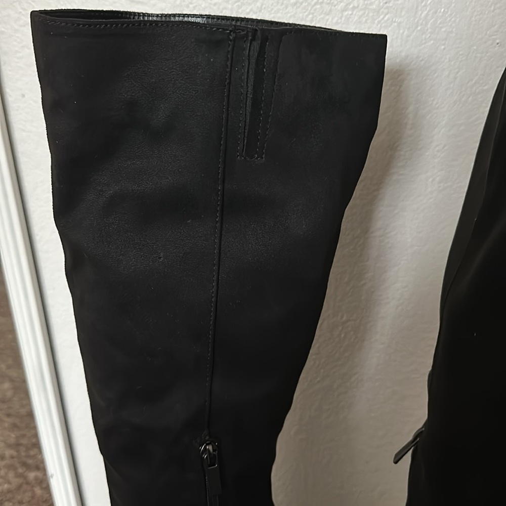 Bamboo Knee High Suede Heeled Boots - Picture 5 of 7